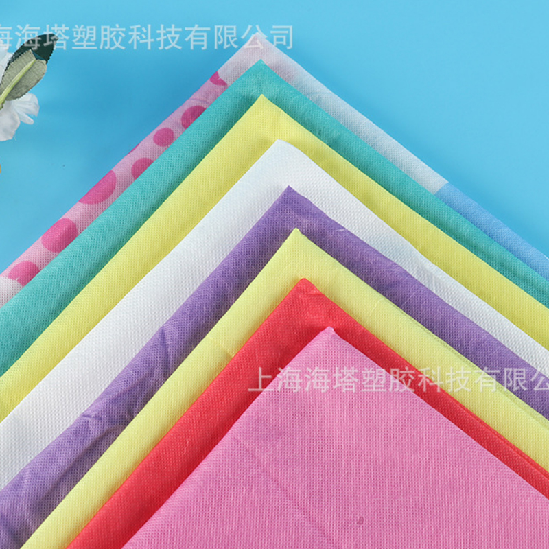 Samolepiaca vo vode rozpustná netkaná textília